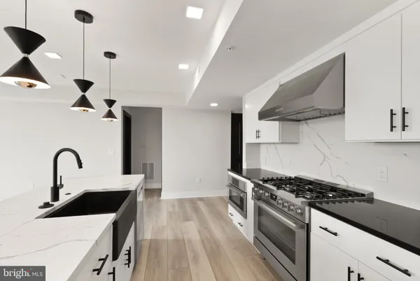 $6,200 | 701 North Henry Street, Unit 418, Alexandria, VA 22314