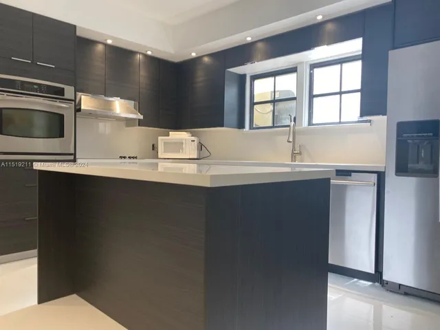 $4,900 | 8900 Northeast 1st Avenue, Unit 1, El Portal, FL 33138