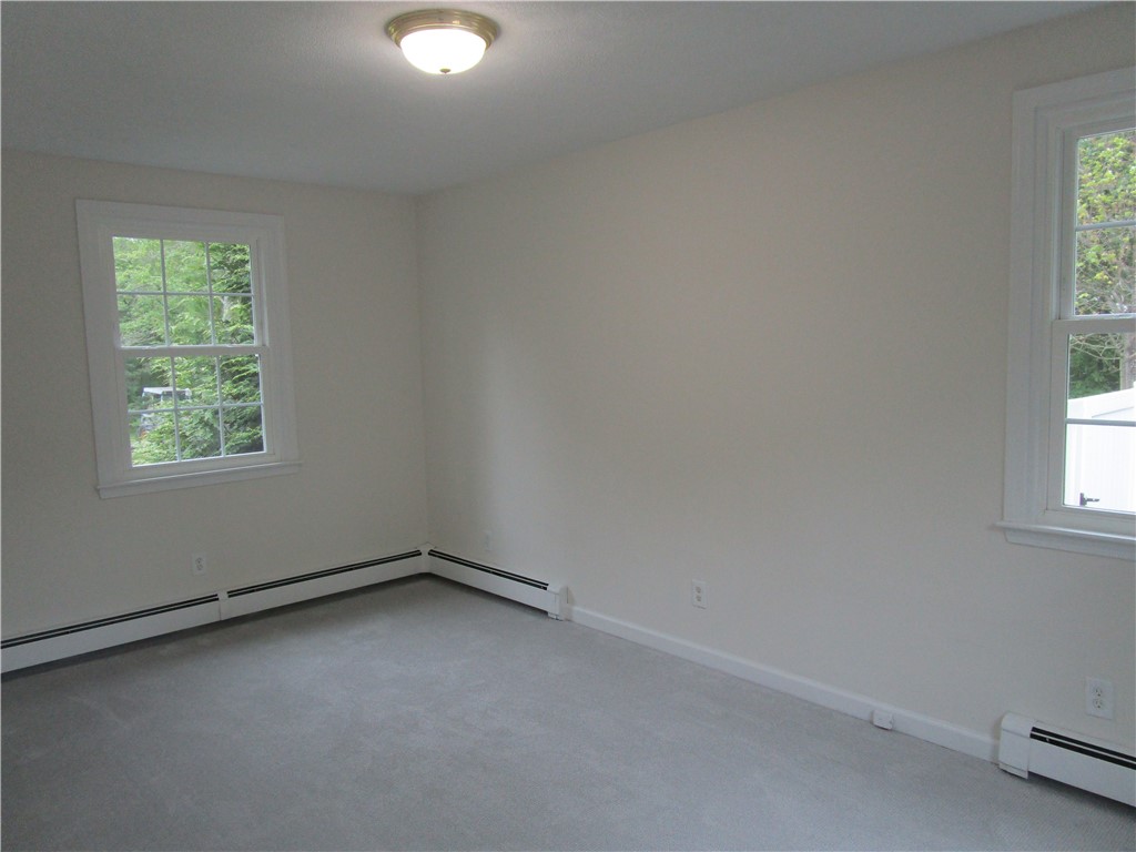 524 Middle Road East Greenwich, RI 02818 - Photo 11 of 25 Gallery Image 11