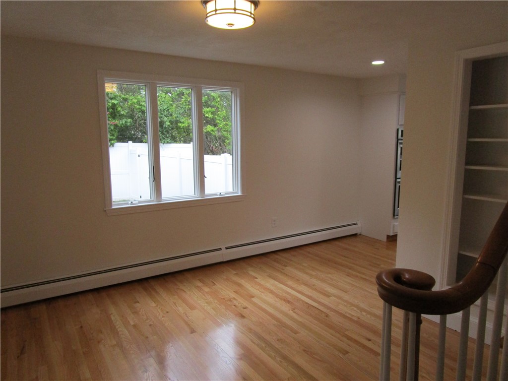 524 Middle Road East Greenwich, RI 02818 - Photo 13 of 25 Gallery Image 13