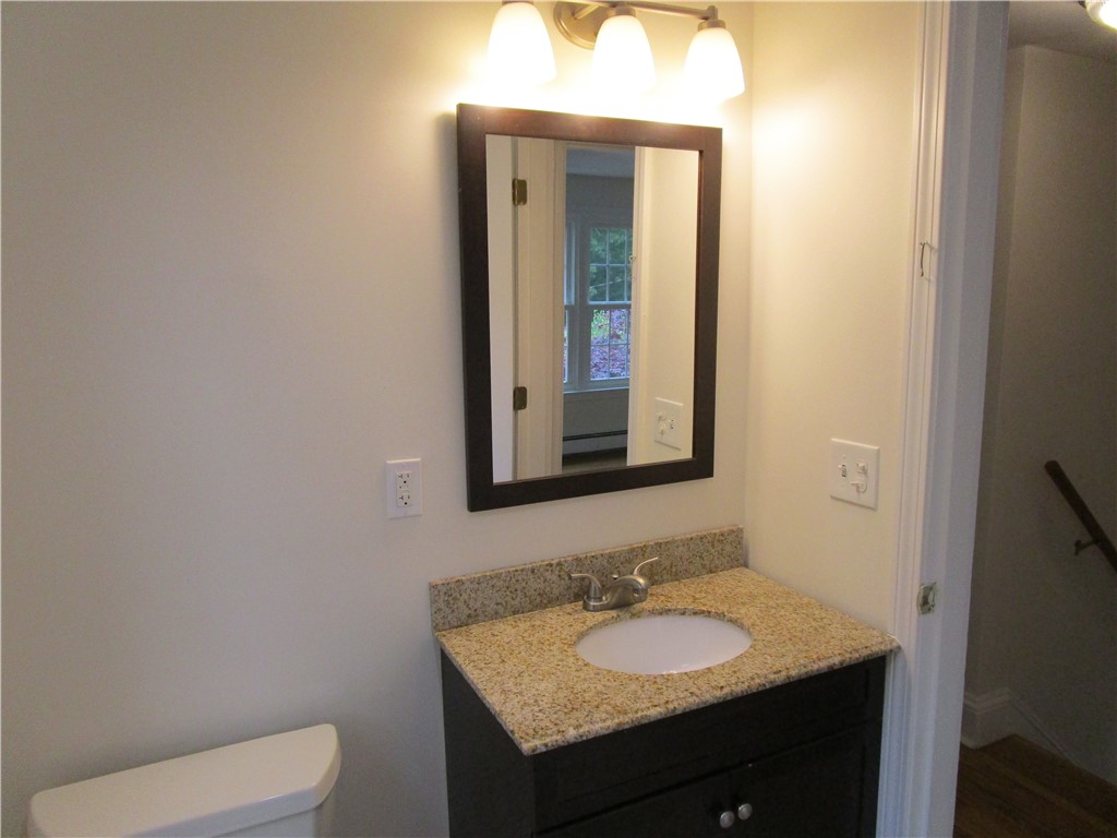 524 Middle Road East Greenwich, RI 02818 - Photo 14 of 25 Gallery Image 14