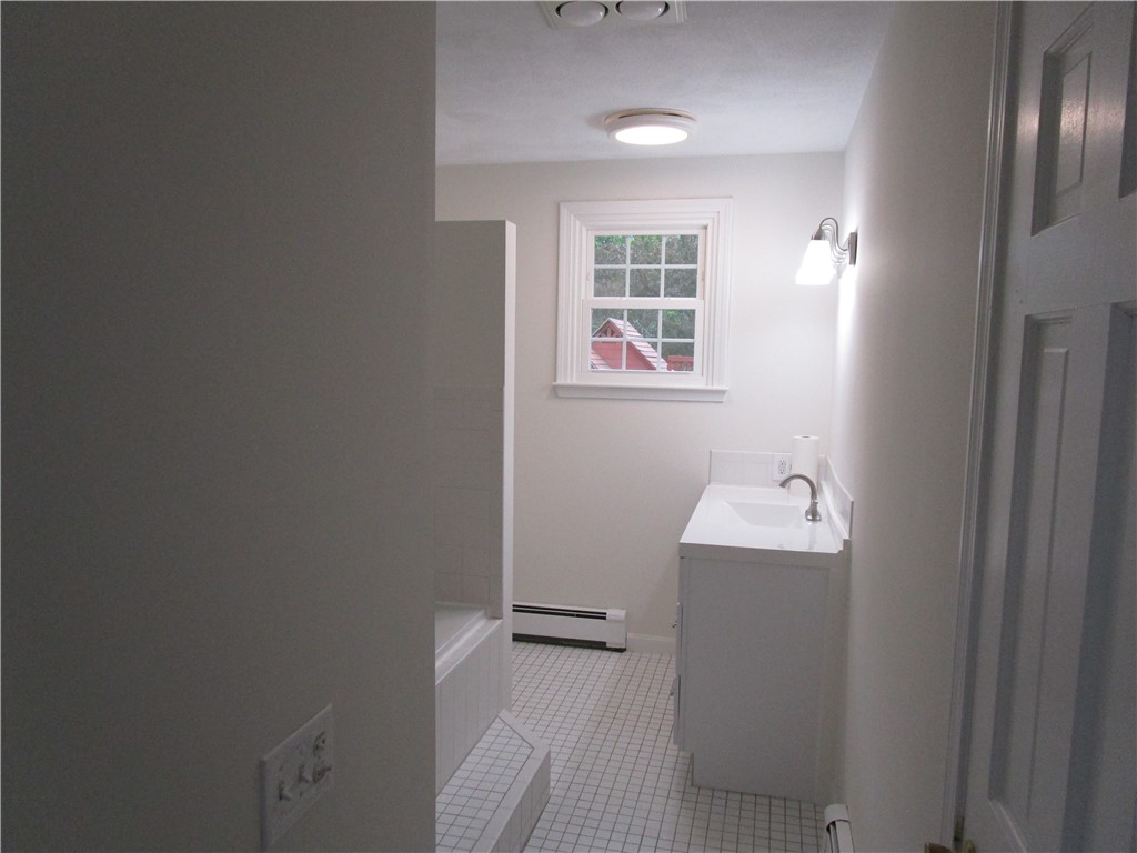 524 Middle Road East Greenwich, RI 02818 - Photo 15 of 25 Gallery Image 15