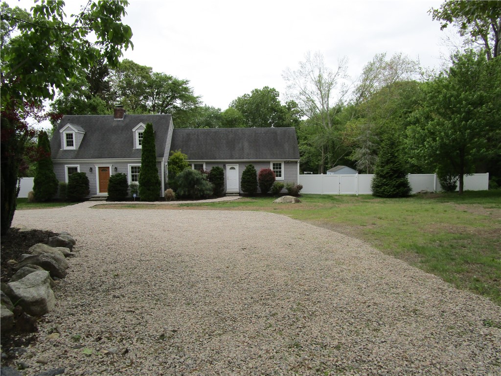 524 Middle Road East Greenwich, RI 02818 - Photo 3 of 25 Gallery Image 3
