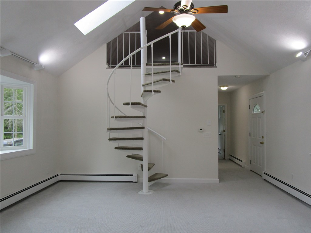 524 Middle Road East Greenwich, RI 02818 - Photo 9 of 25 Gallery Image 9