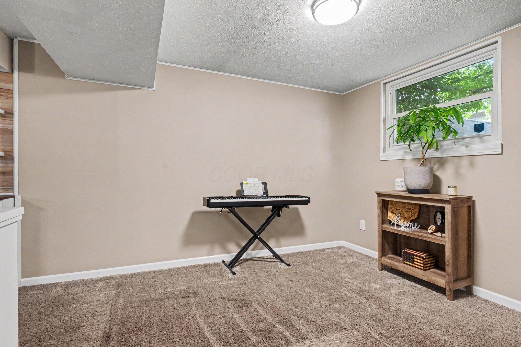 1759 River Bend Road Columbus, OH 43223 - Photo 21 of 32 021_file_2326
