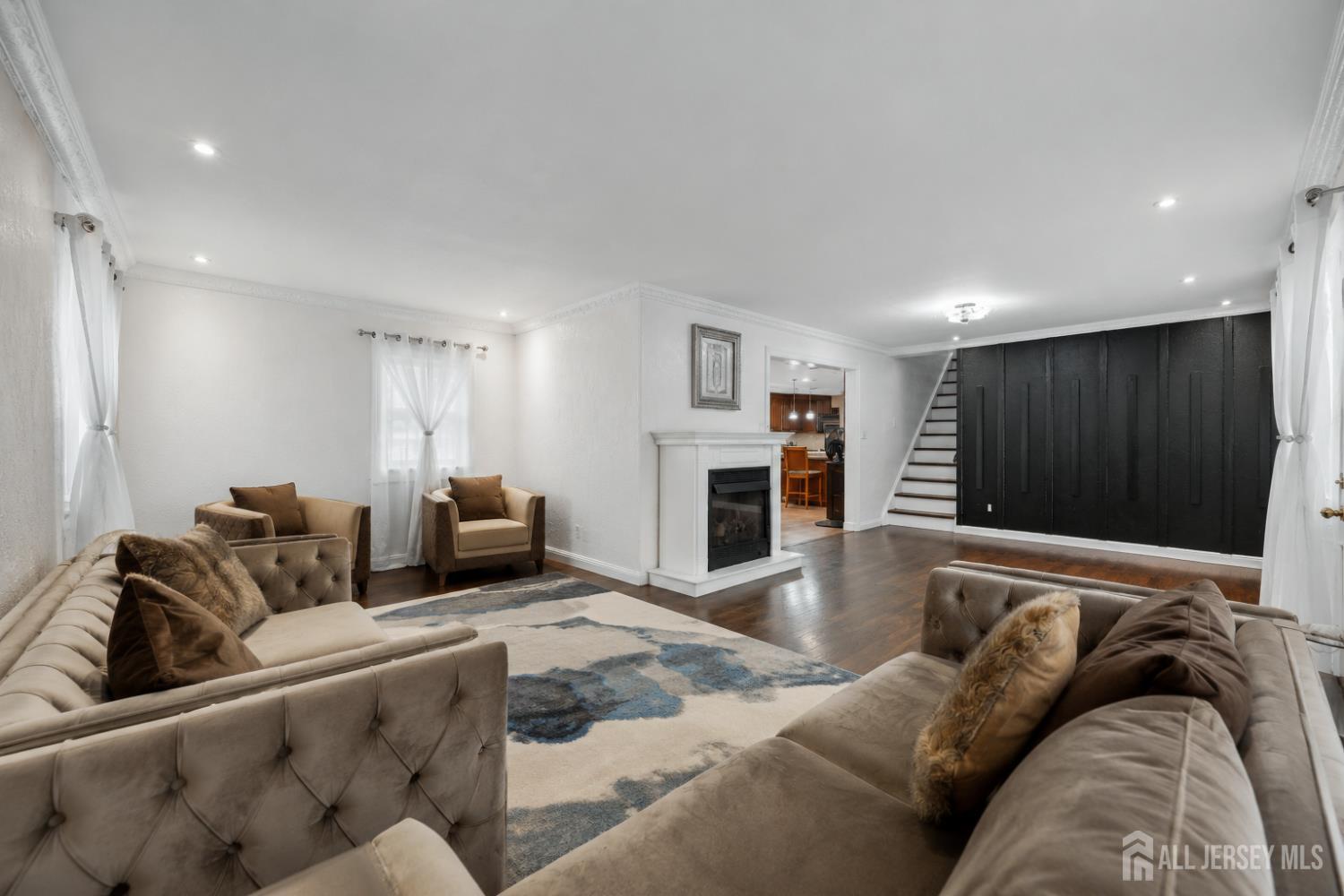 524 Lloyd Road Matawan, NJ 07747 - Photo 11 of 28 Gallery Image 11
