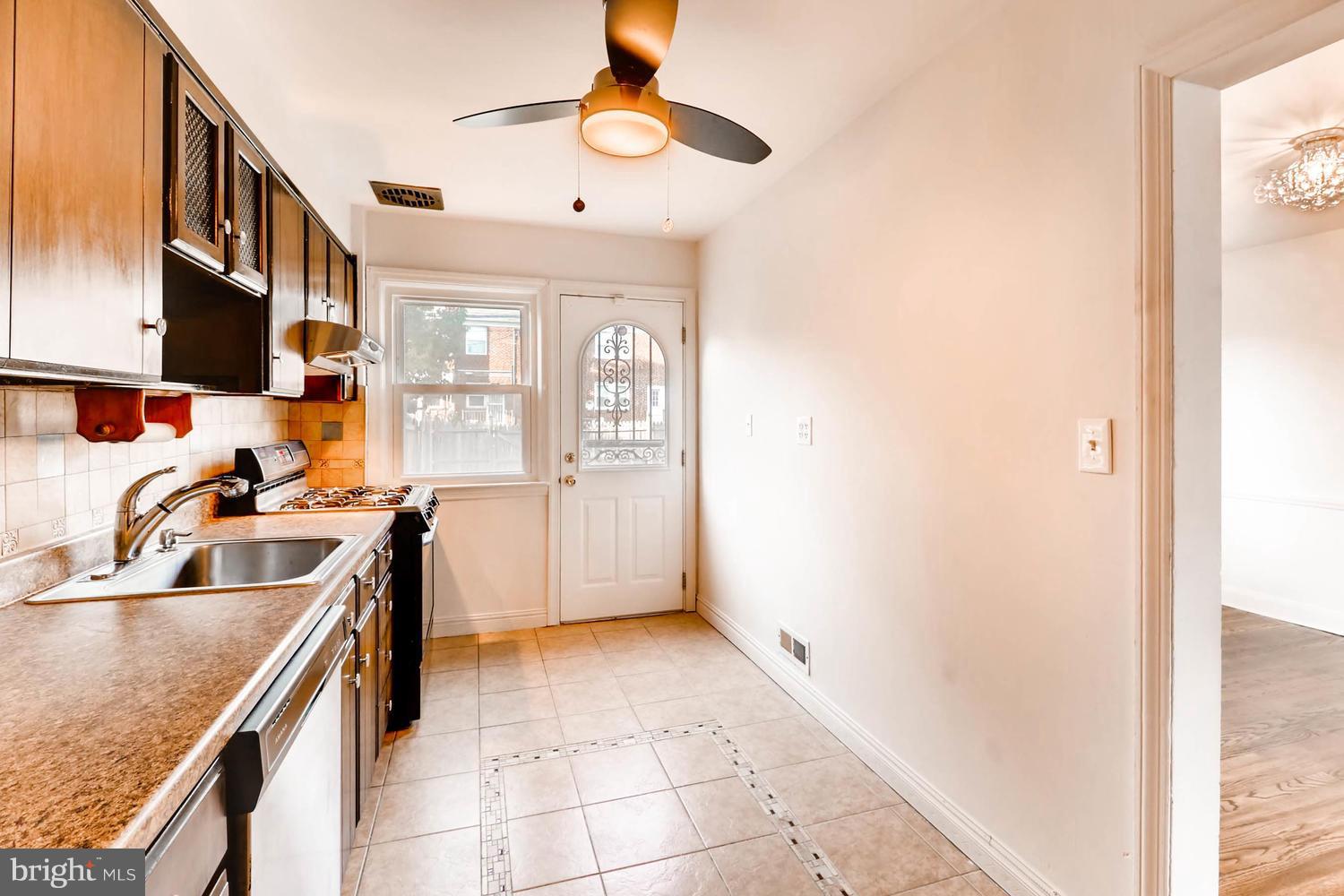 1518 Medford Road Baltimore, MD 21218 - Photo 11 of 25 Kitchen