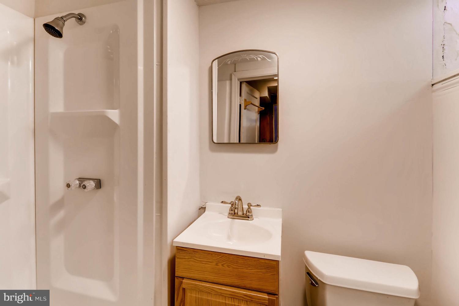 1518 Medford Road Baltimore, MD 21218 - Photo 23 of 25 Bath