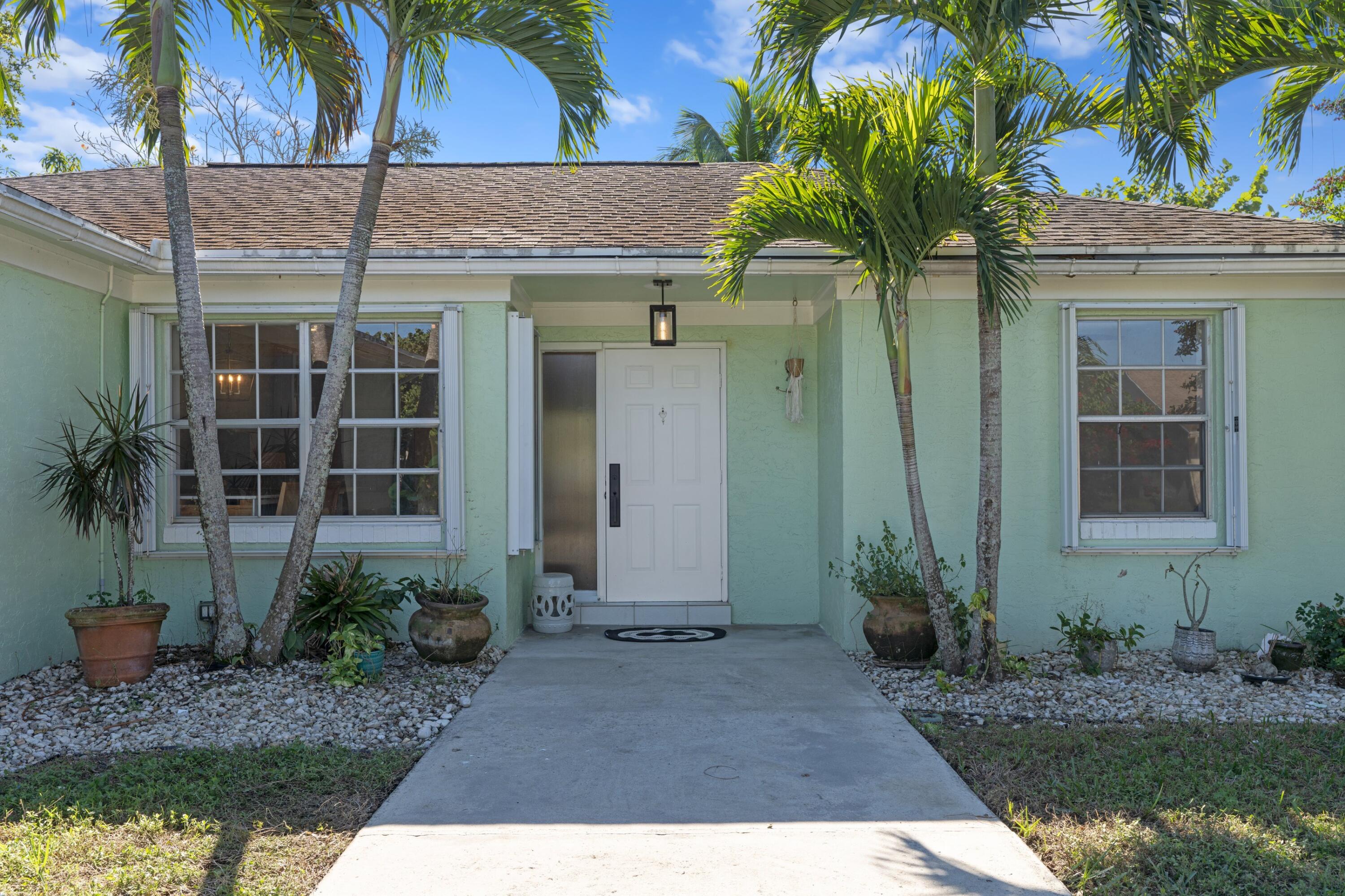 177 Arrowhead Circle Jupiter, FL 33458 - Photo 23 of 24 Exterior