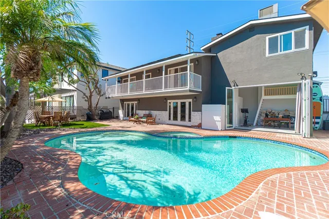 $2,850,000 | 1510 East Maple Avenue, El Segundo, CA 90245