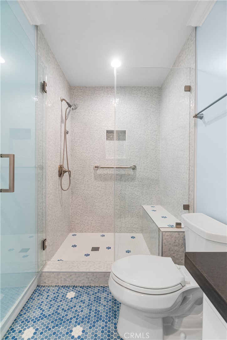 1510 East Maple Avenue El Segundo, CA 90245 - Photo 35 of 39 Mother-in-law quarter bath rm