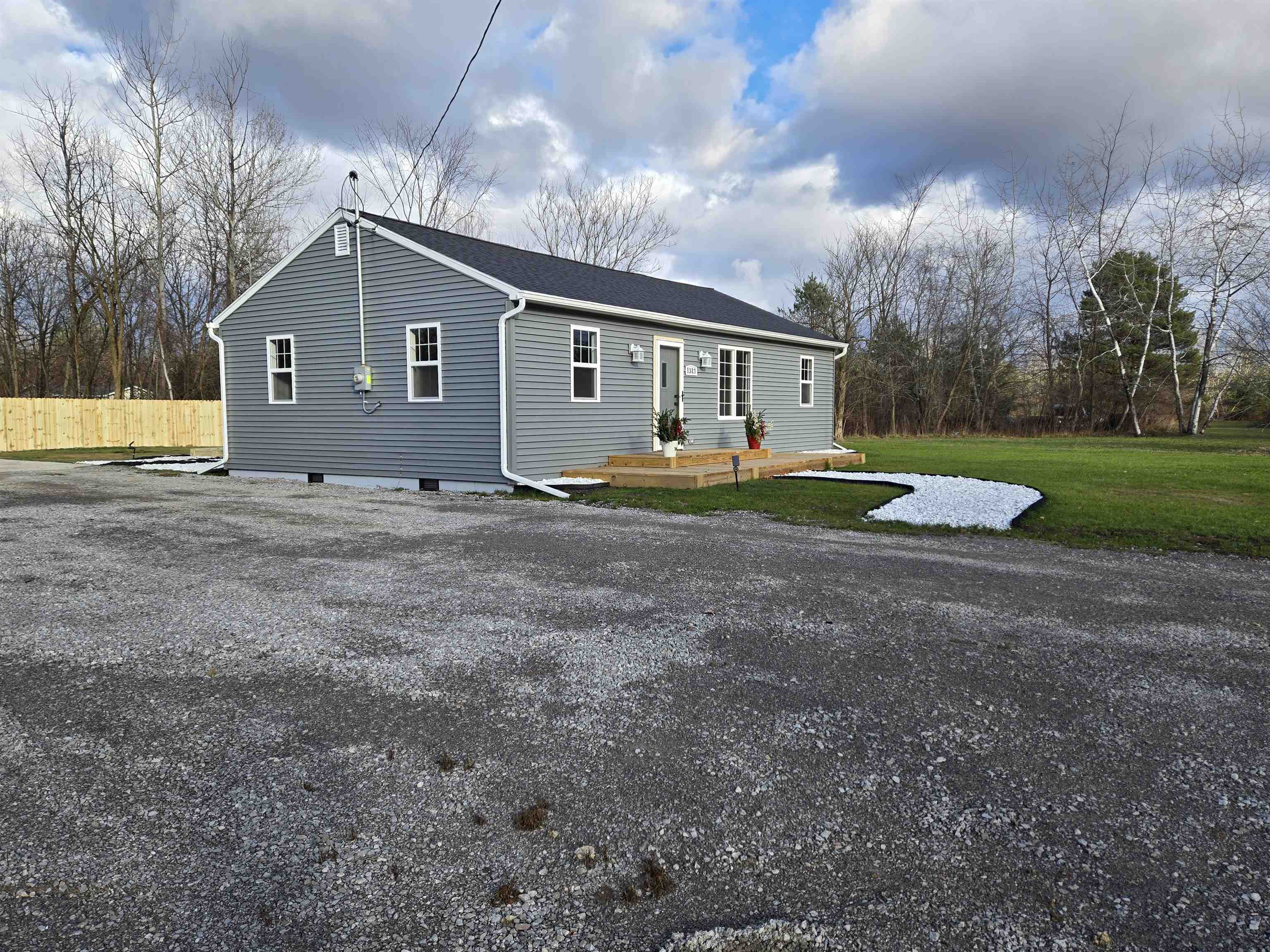 1313 Rae Street Mount Morris, MI 48458 - Photo 1 of 36 50162512-b4d88375-ed9f-4329-ab50-2f0efeb5e98e.JPG