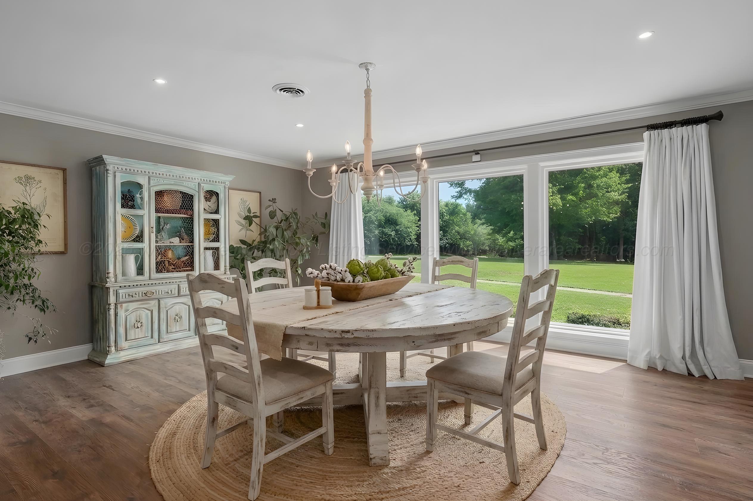 1751 North Walston Bridge Road Jasper, AL 35504 - Photo 16 of 52 Virtually staged dining room.