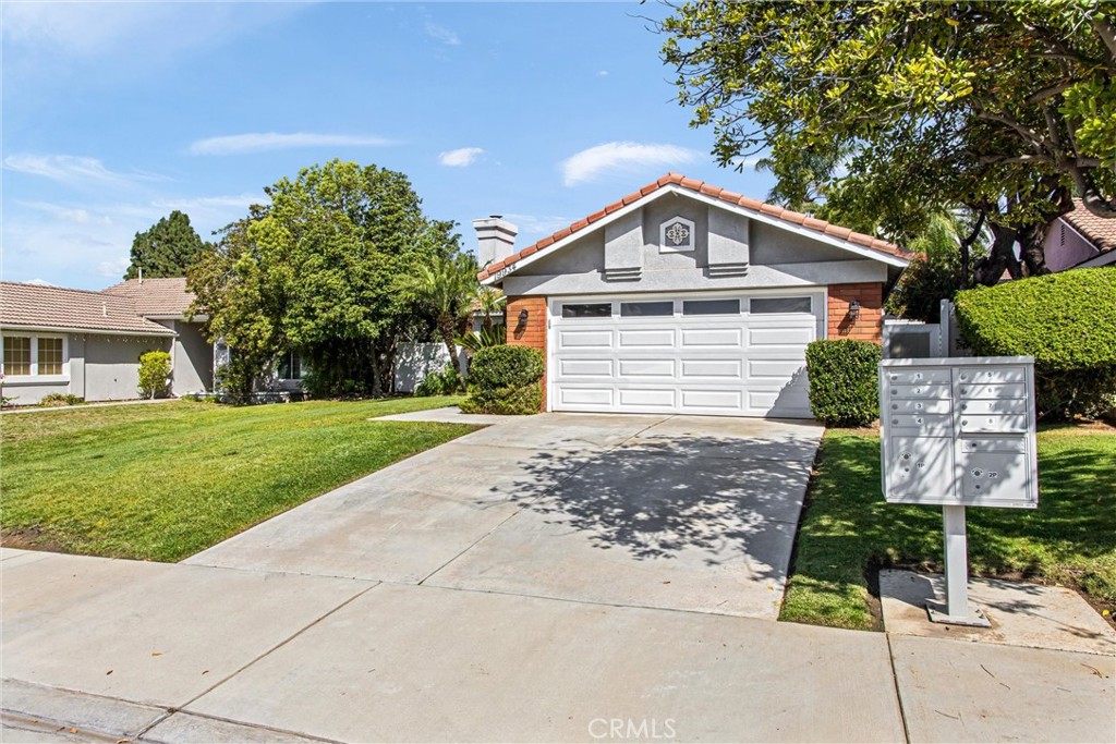 19934 Windwood Circle Riverside, CA 92508 - Photo 4 of 32