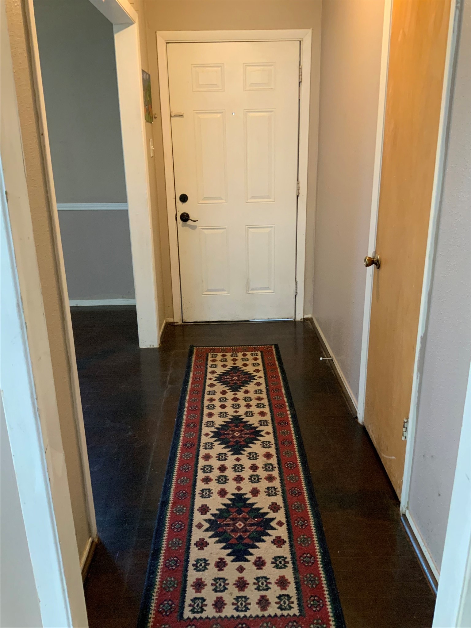 301 Travis Street Baytown, TX 77520 - Photo 10 of 37 Entrance