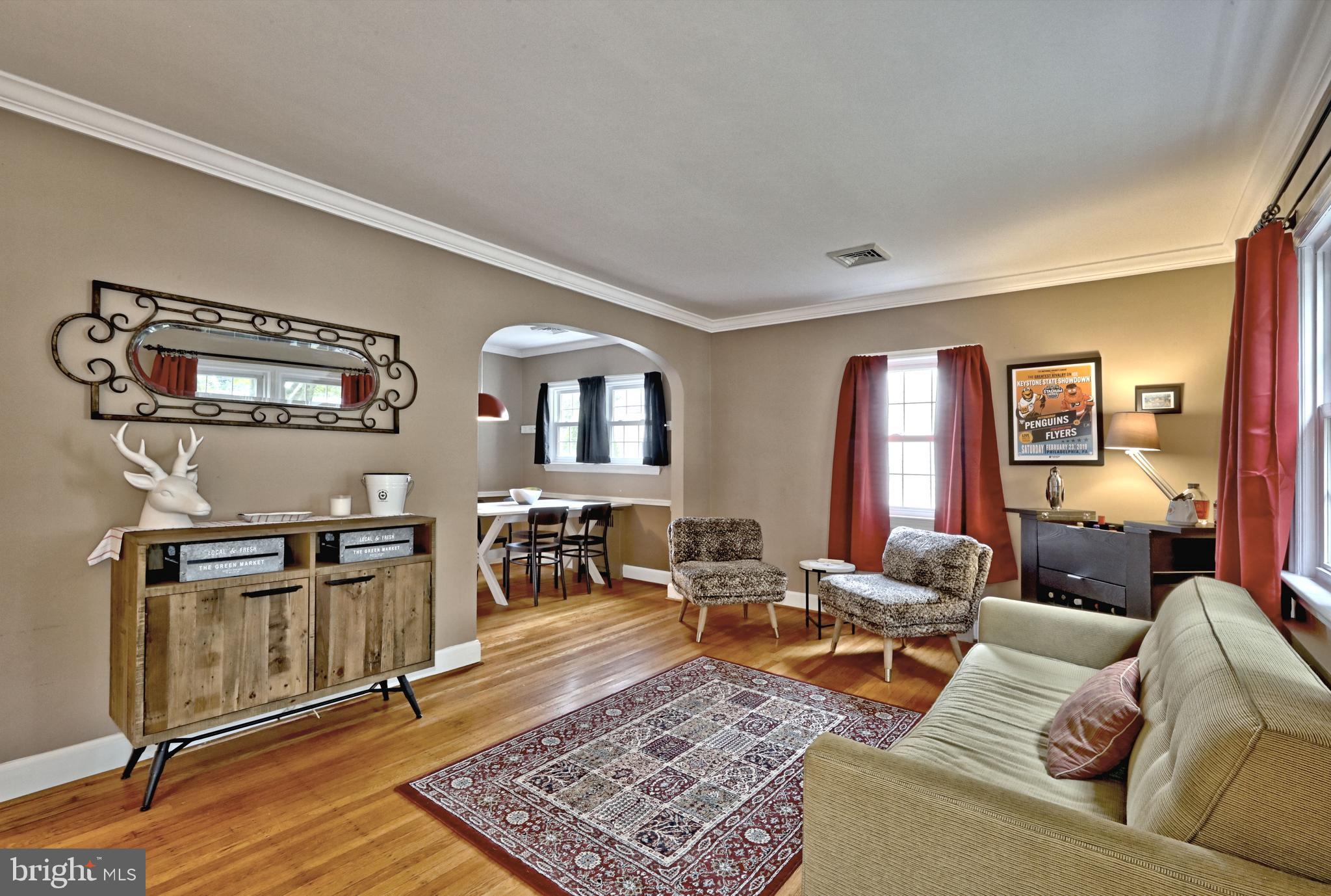 1530 Maple Avenue Haddon Heights, NJ 08035 - Photo 7 of 27 Living Room