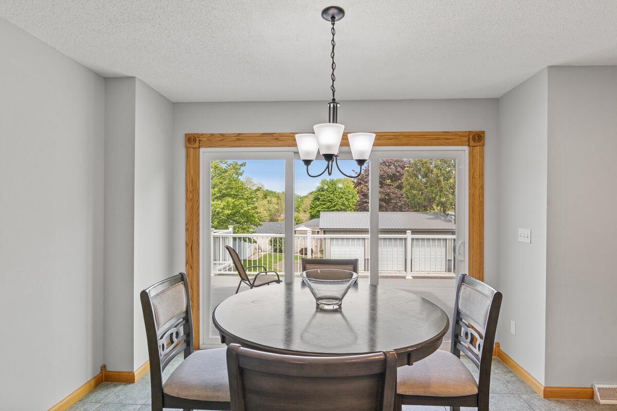 607 Apache Drive Fremont, MI 49412 - Photo 10 of 34 607-Apache_006 - Copy