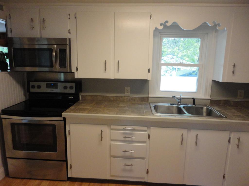 11 Schley Street Rochester, NH 03867 - Photo 6 of 24