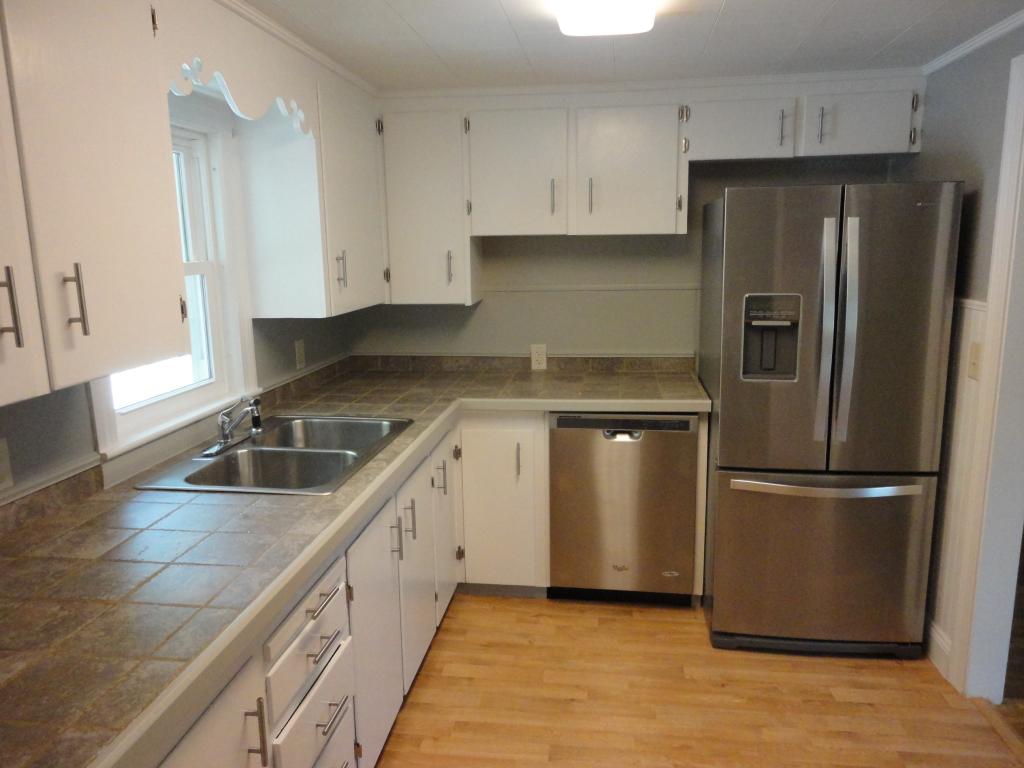 11 Schley Street Rochester, NH 03867 - Photo 8 of 24