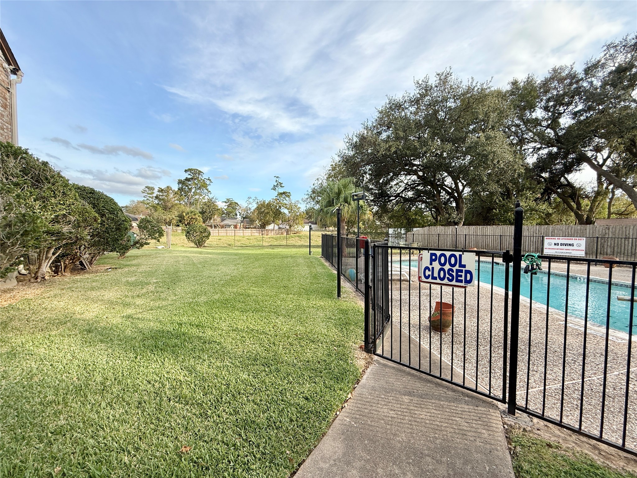 5100 Allendale Road, Unit 206 Houston, TX 77017 - Photo 9 of 9 a view of a backyard