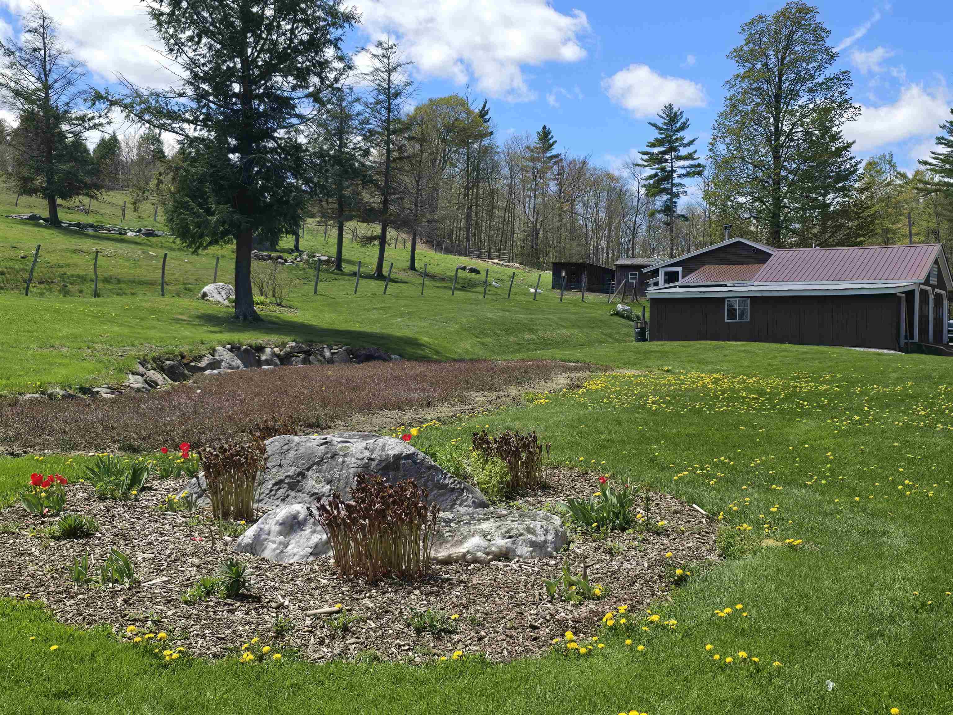 847 Simonsville Road Andover, VT 05143 - Photo 7 of 38