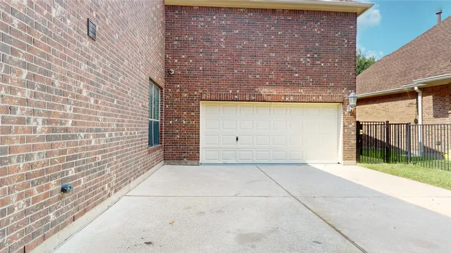 $875,000 | 18814 Cove Vista Lane, Cypress, TX 77433