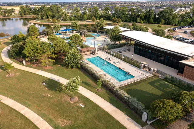 $875,000 | 18814 Cove Vista Lane, Cypress, TX 77433