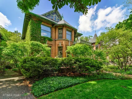 $2,195,000 | 2330 North Kedzie Boulevard, Chicago, IL 60647