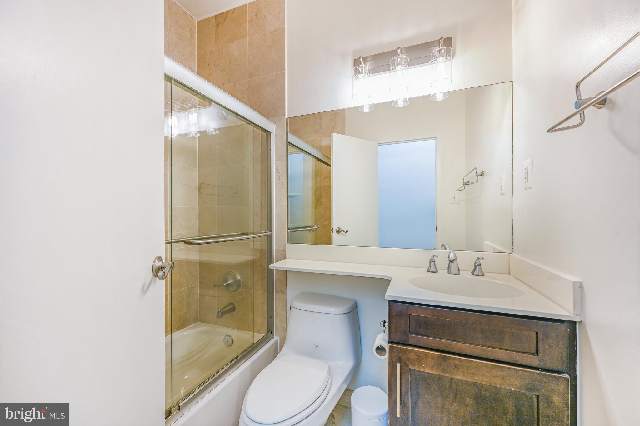 1831 Belmont Road Northwest, Unit 303 Washington, DC 20009 - Photo 11 of 29 Gallery Image 11