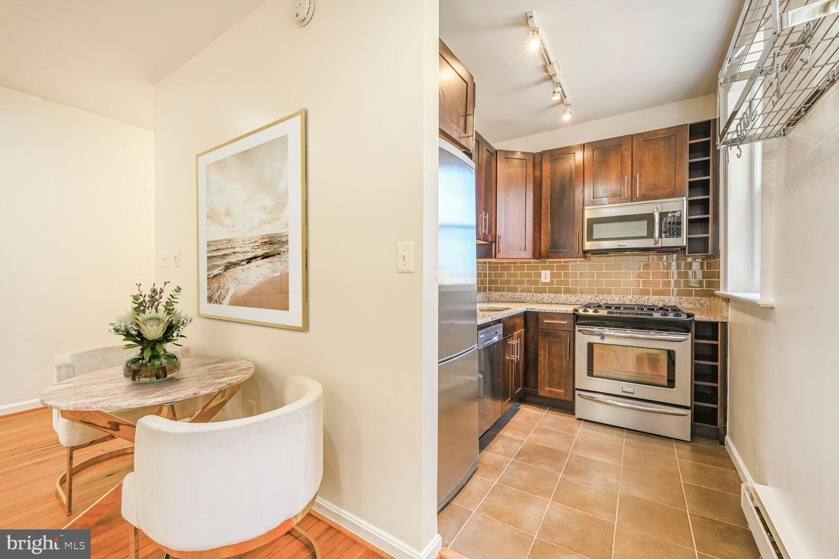 1831 Belmont Road Northwest, Unit 303 Washington, DC 20009 - Photo 4 of 29 Gallery Image 4