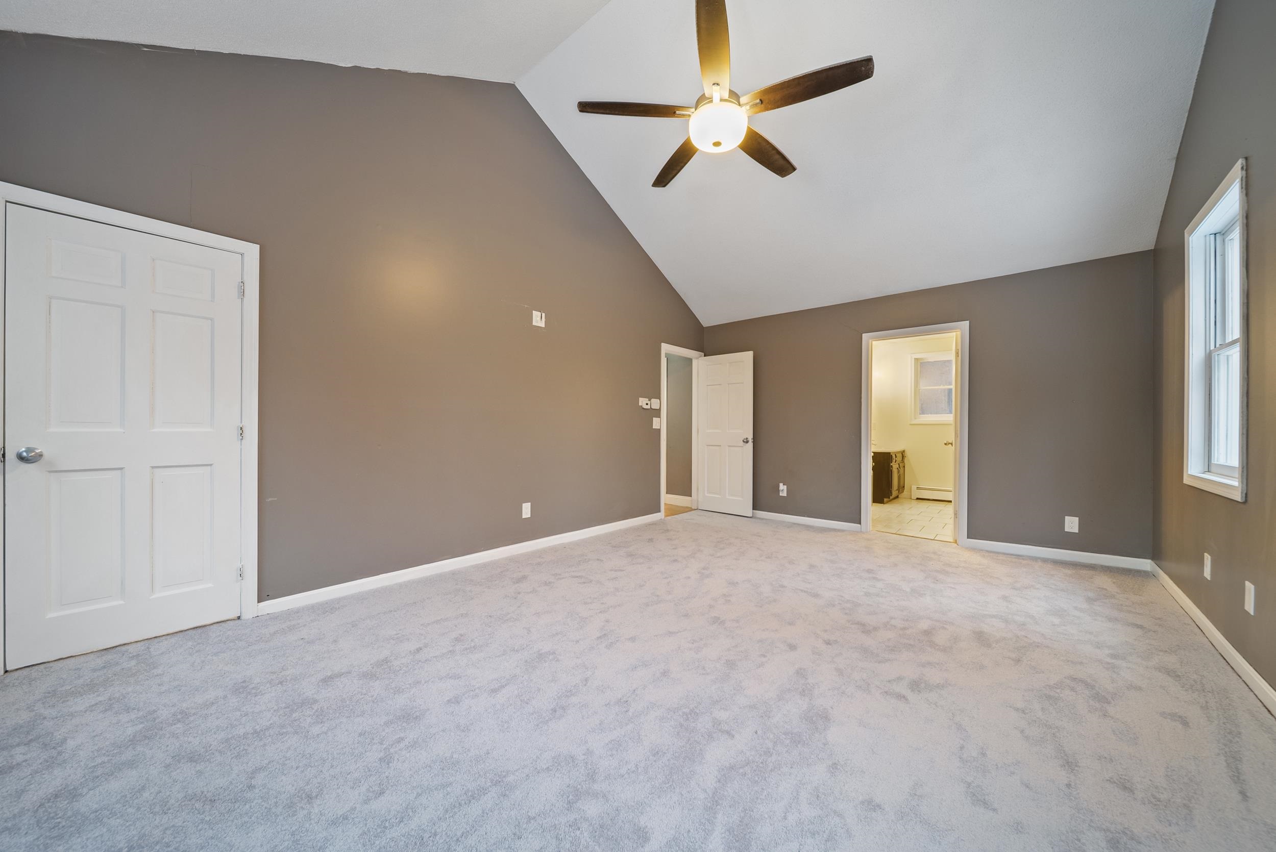 18 Lorri Road Derry, NH 03038 - Photo 24 of 45