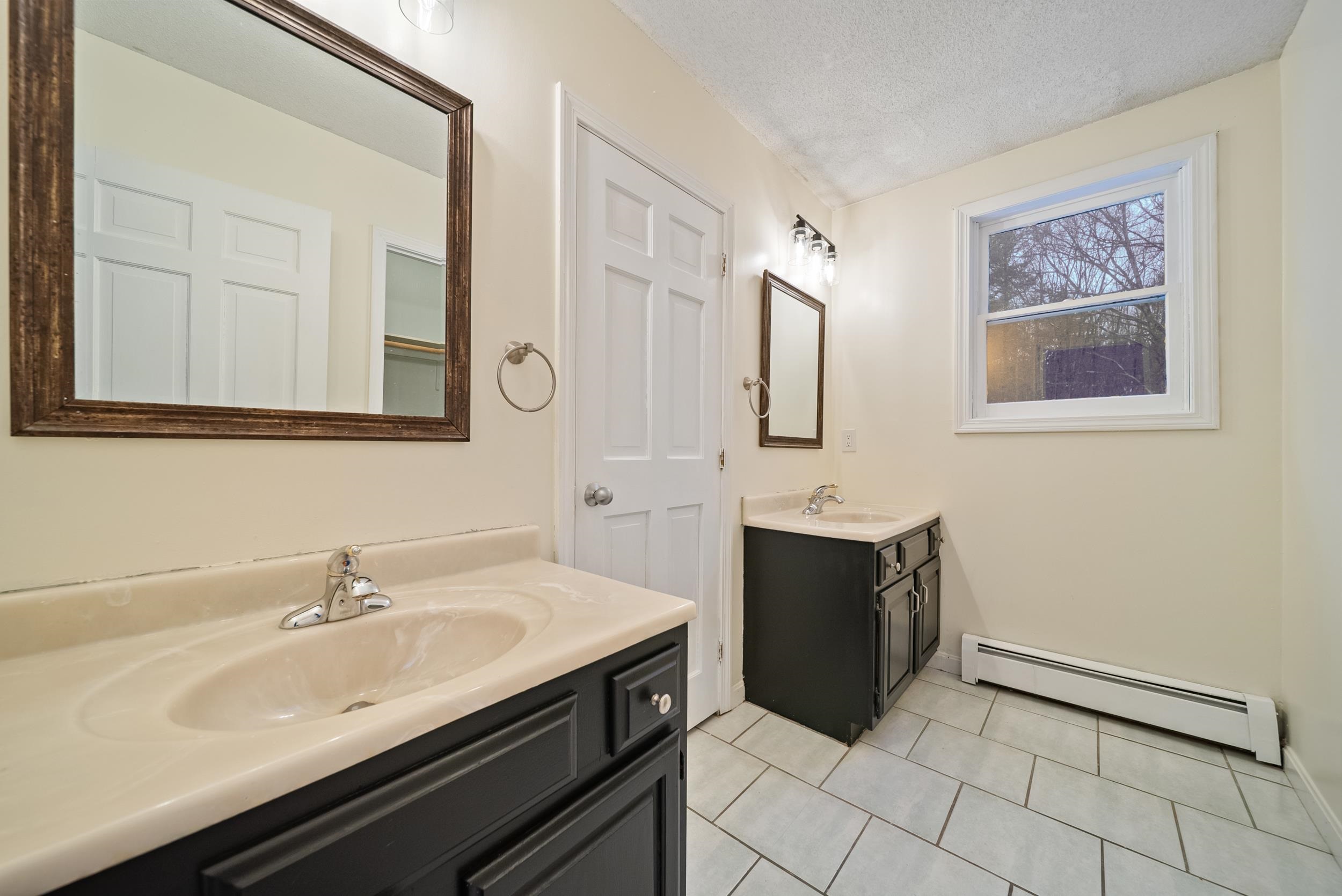 18 Lorri Road Derry, NH 03038 - Photo 25 of 45