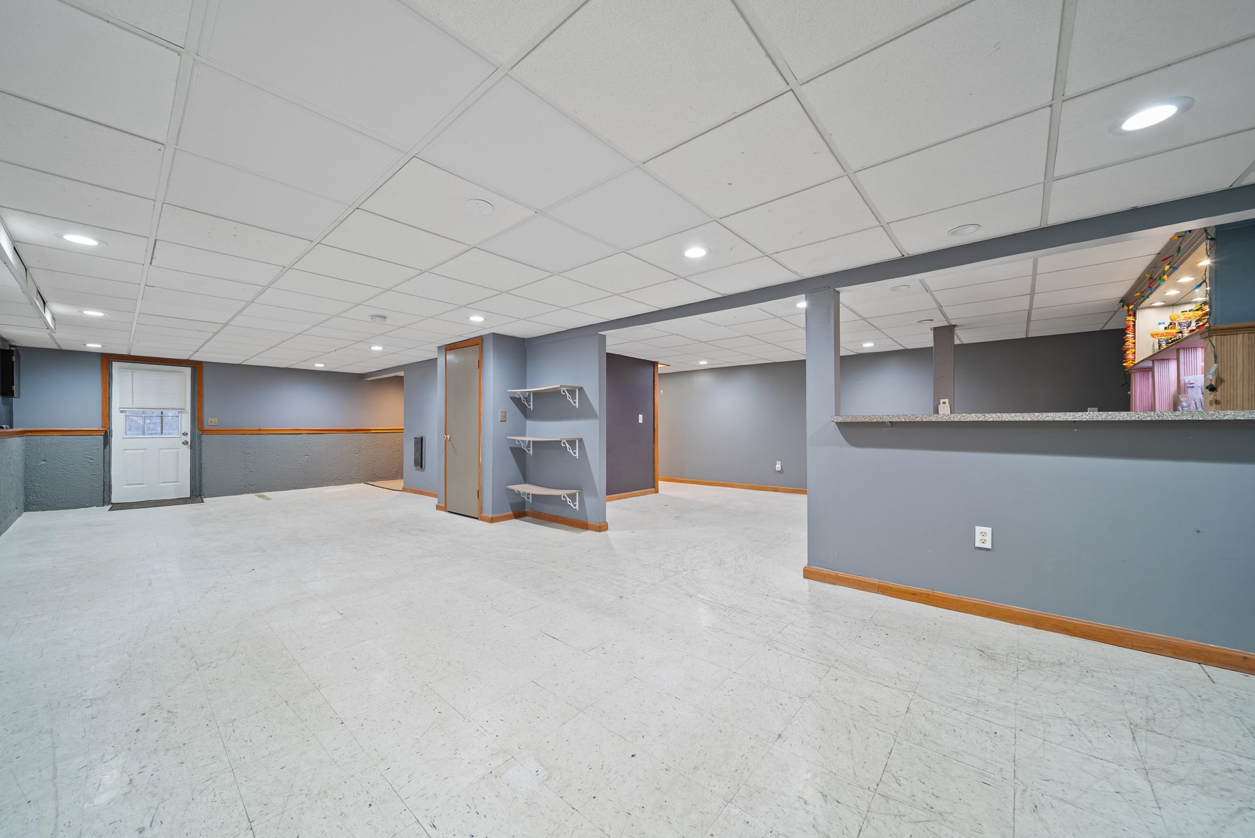 18 Lorri Road Derry, NH 03038 - Photo 37 of 45