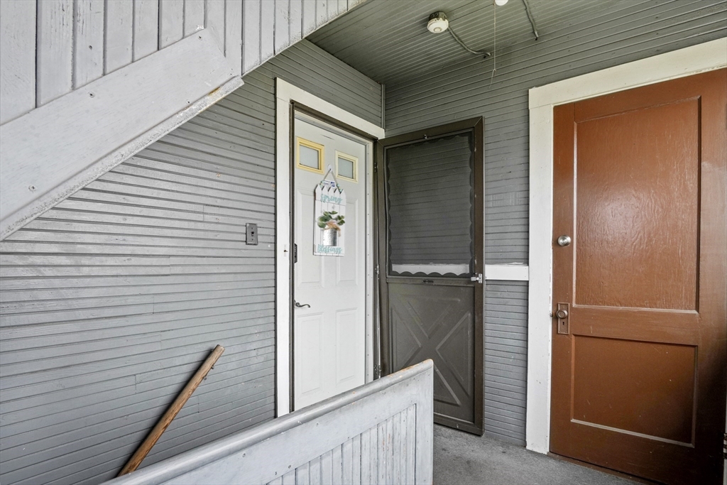 78 Fairfax Road Worcester, MA 01610 - Photo 2 of 28 Gallery Image 2