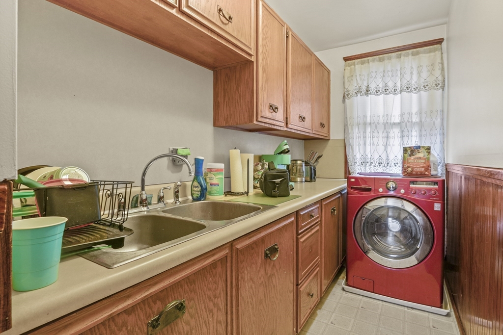 78 Fairfax Road Worcester, MA 01610 - Photo 5 of 28 Gallery Image 5