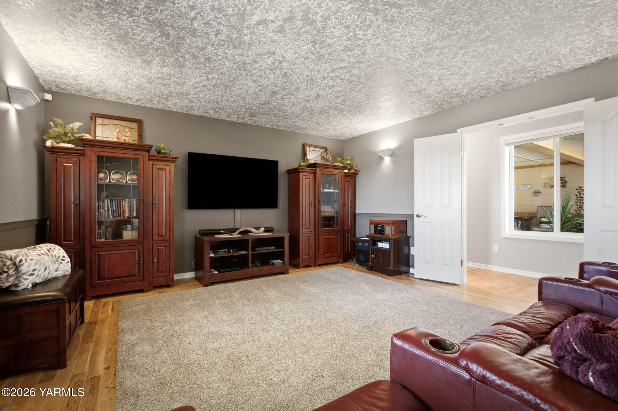 347 Ballard Road Zillah, WA 98953 - Photo 27 of 33 27 Movie Room
