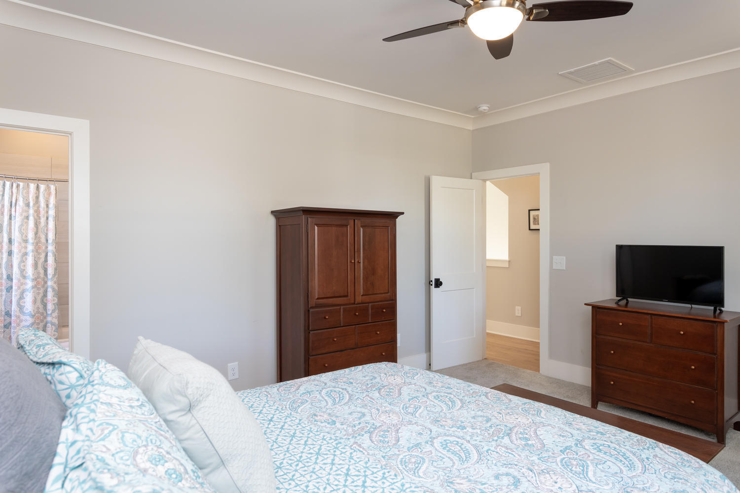 1269 Hamlin Road Mount Pleasant, SC 29466 - Photo 38 of 53 Guest Bed with Ensuite