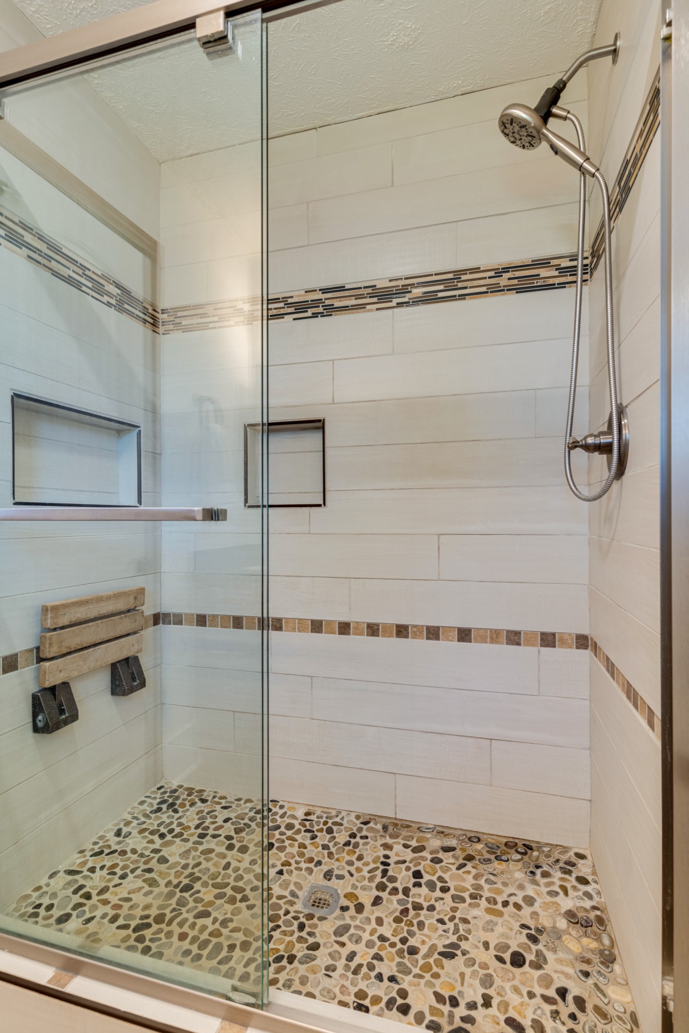 2535 Ewell Elliott Road Springfield, TN 37172 - Photo 19 of 36 a bathroom with a shower