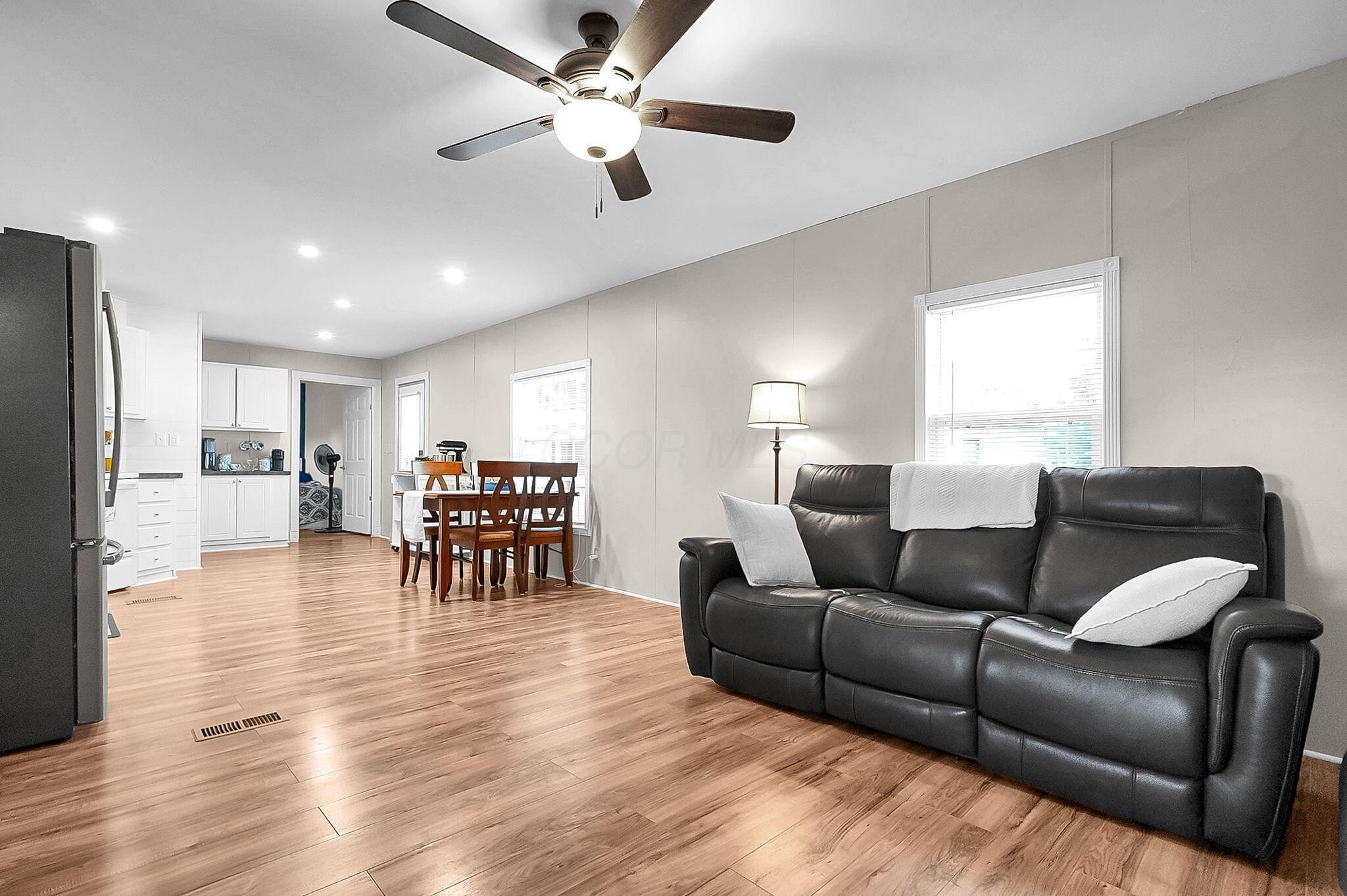 5451 Ruffed Grouse Circle Dublin, OH 43016 - Photo 5 of 25 6-web-or-mls-5451-ruffed-grouse-cir