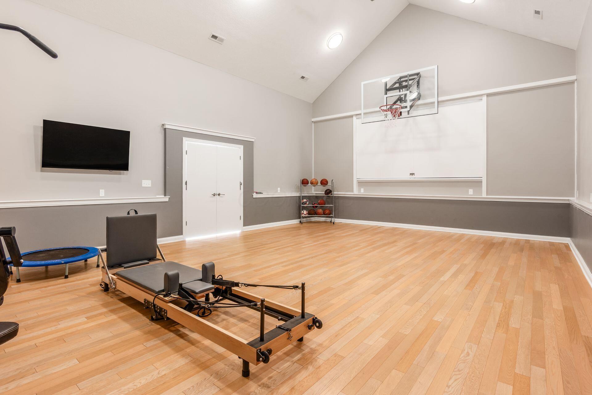6861 Heverlo Road Sunbury, OH 43074 - Photo 57 of 104 Sport Court/Gym