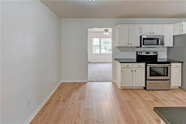 $324,900 | 8805 Grandview Street, Overland Park, KS 66212