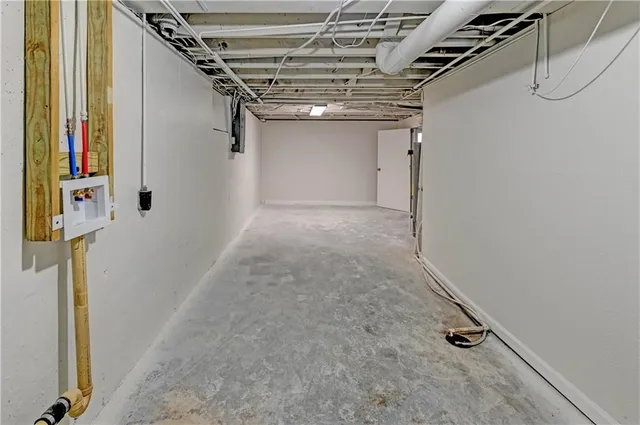 $324,900 | 8805 Grandview Street, Overland Park, KS 66212