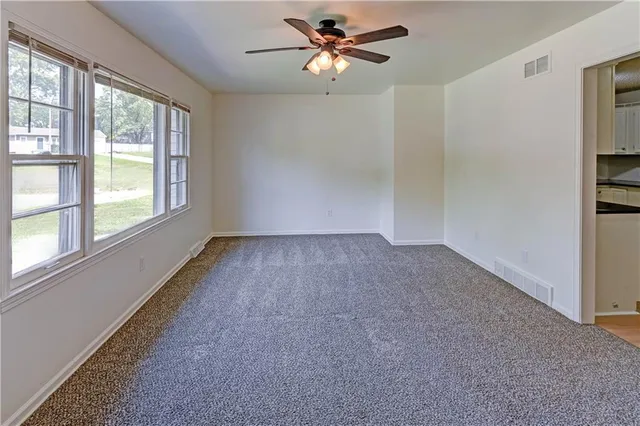 $324,900 | 8805 Grandview Street, Overland Park, KS 66212