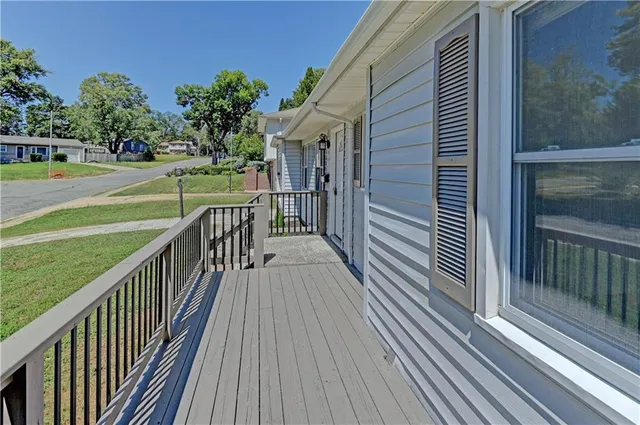 $324,900 | 8805 Grandview Street, Overland Park, KS 66212