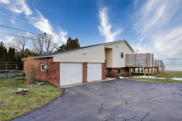 $499,900 | 433 Ontario Drive, Ontario, NY 14519