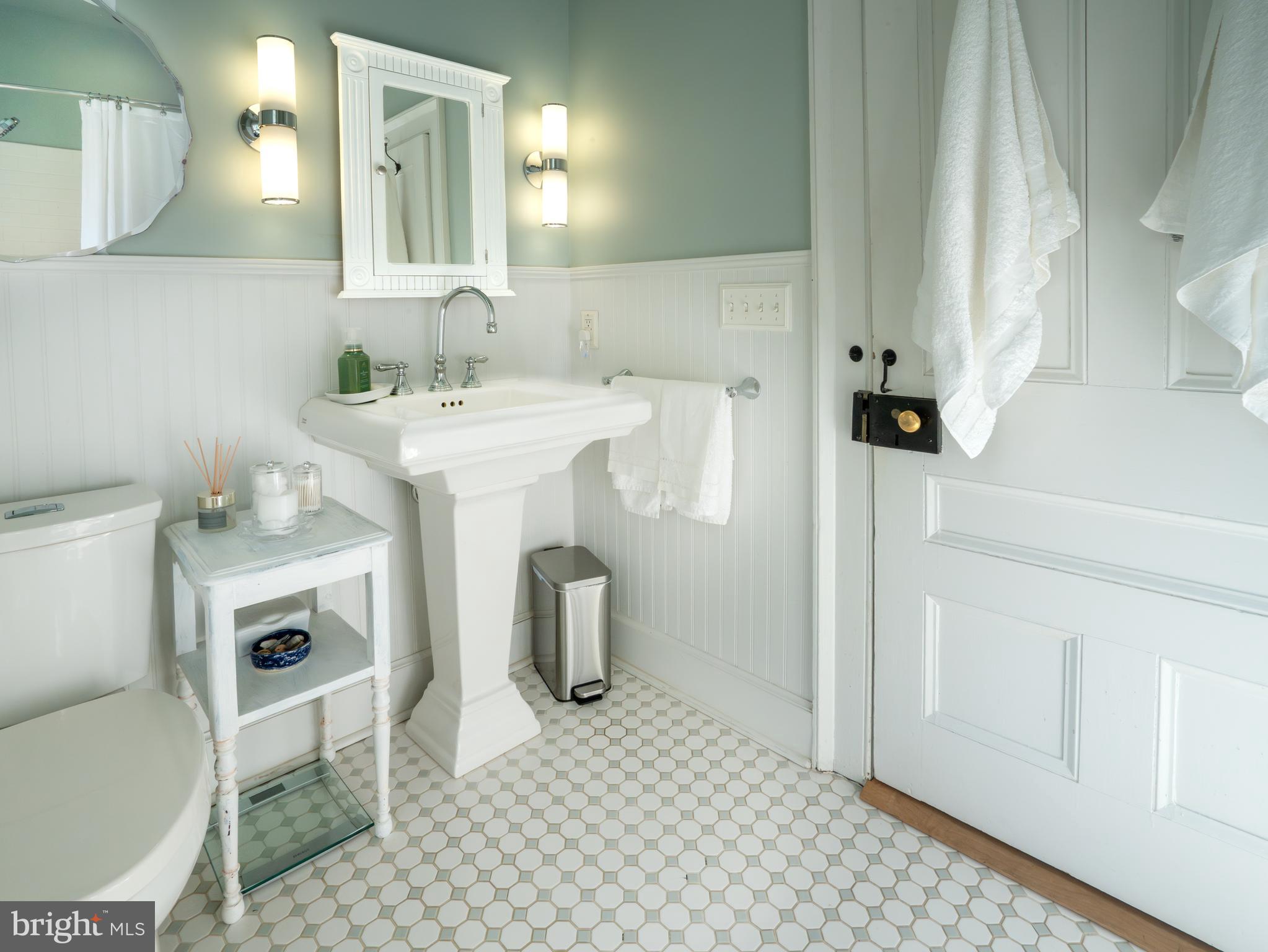 2345 Berry Hill Road Danville, VA 24541 - Photo 69 of 130 2nd Floor Full Bath Tub & Shower
