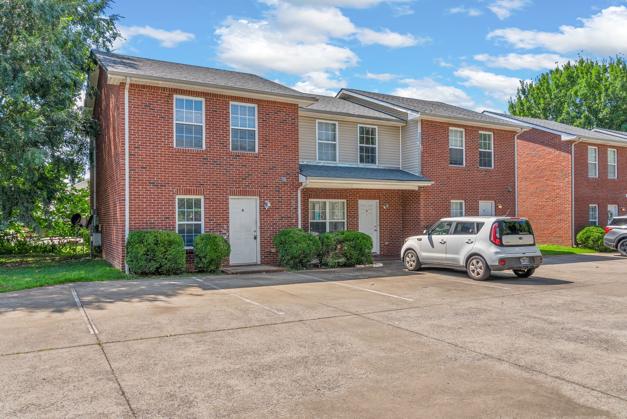 295 Raleigh Drive, Unit D Clarksville, TN 37043 - Photo 2 of 20