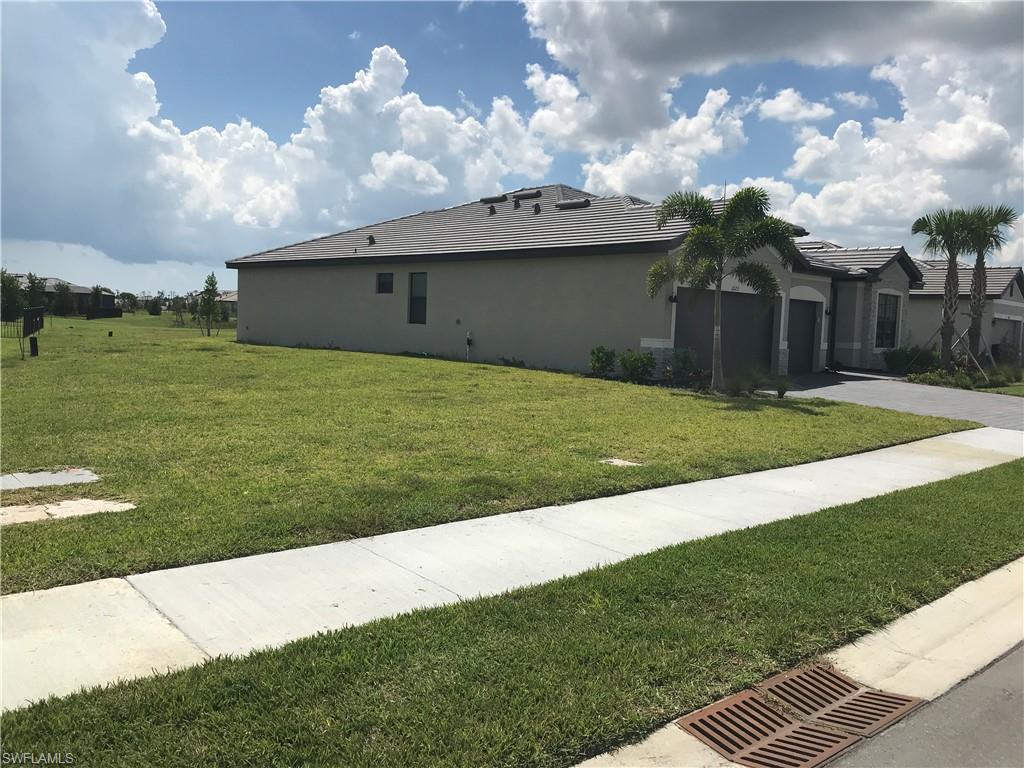 11123 Canopy Loop Fort Myers, FL 33913 - Photo 4 of 38 Gallery Image 4