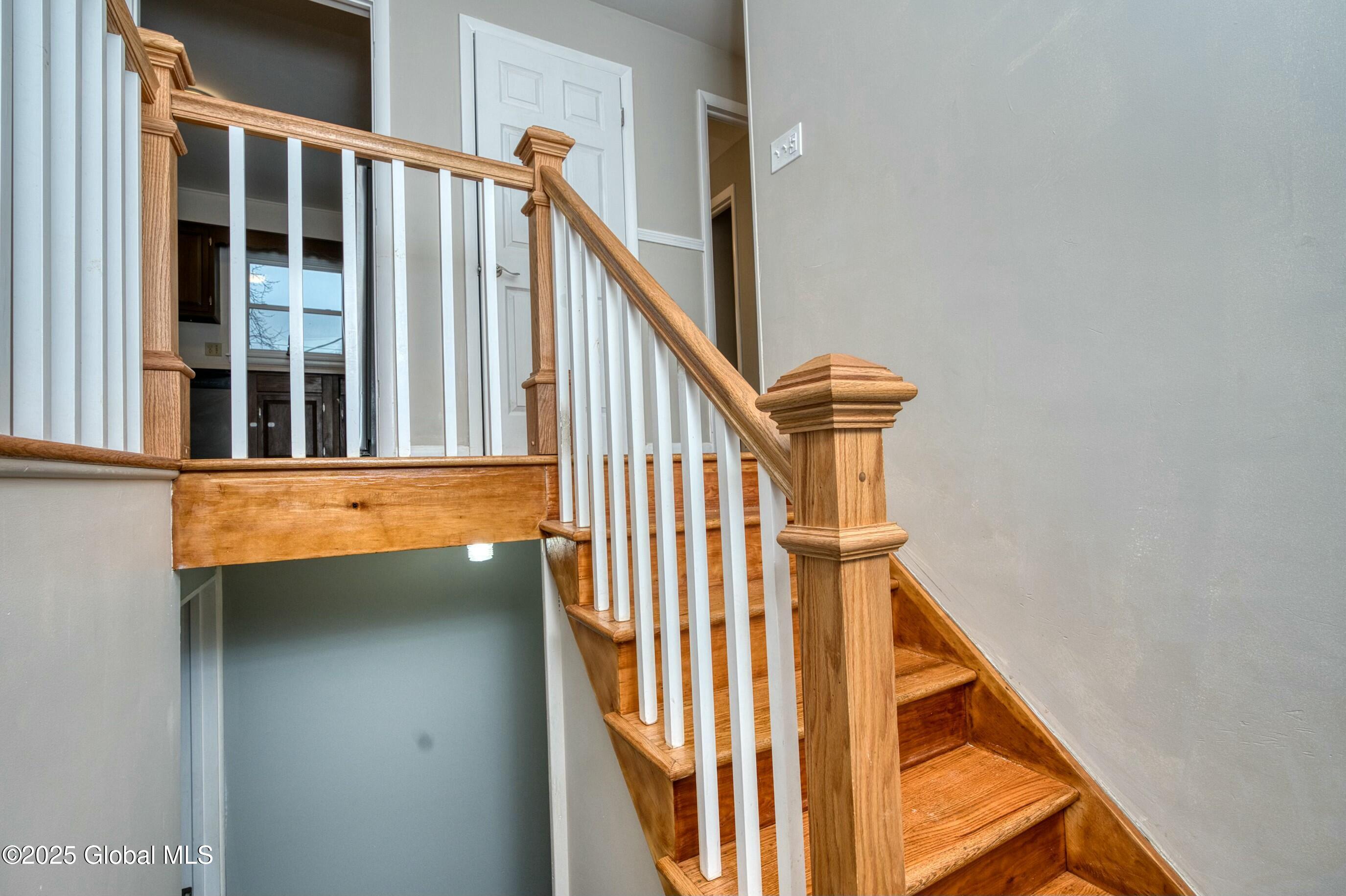 53 Delafield Drive Colonie, NY 12205 - Photo 15 of 60 tempImageuibT12