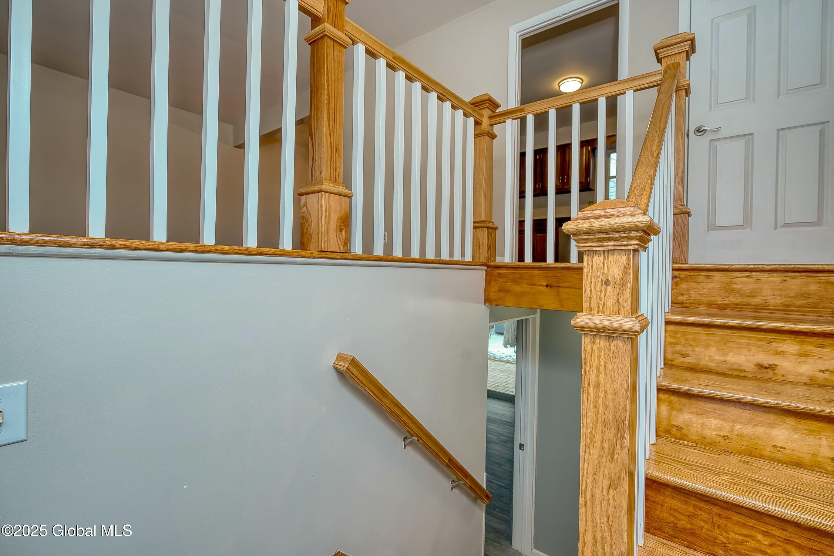 53 Delafield Drive Colonie, NY 12205 - Photo 2 of 60 tempImagett3k2f